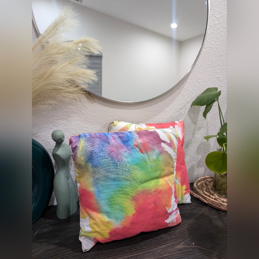 2 pack Trademark Fine Art Rainbow Flowers' Abstract Bold Motif By Sheila Golden